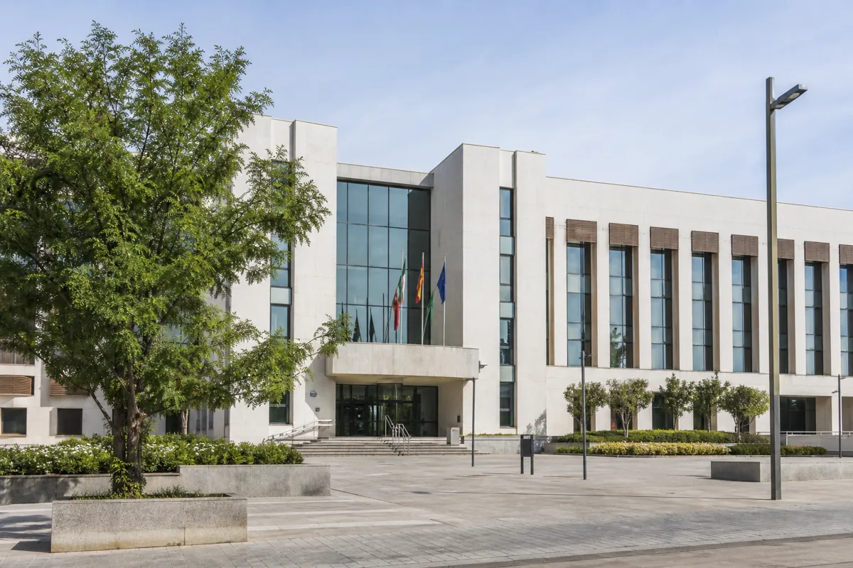 Canal de denuncias en ayuntamientos y administraciones públicas